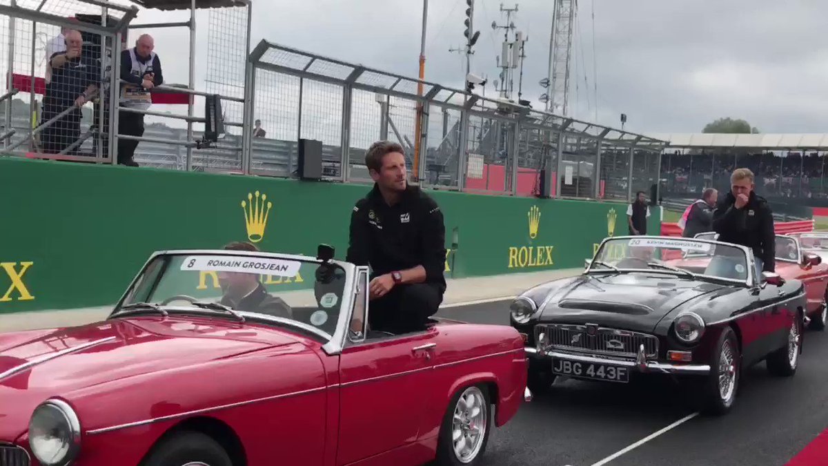 Couple of classic British MGs for the boysโ track parade around Silverstone ๐
#HaasF1 #BritishGP