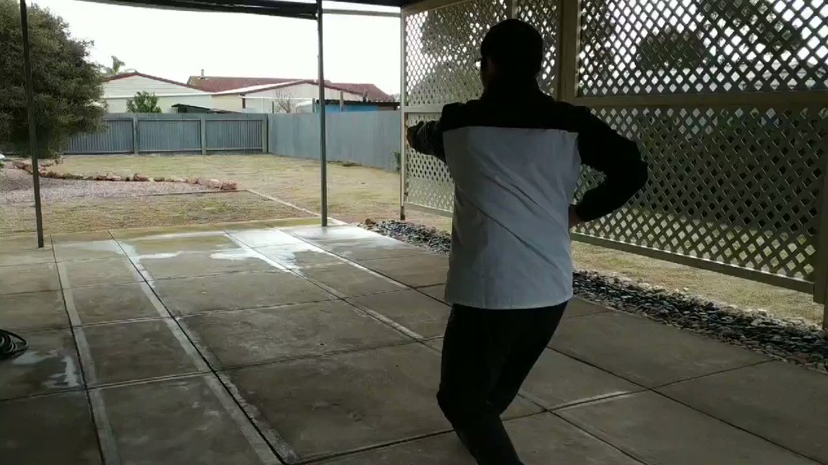 It's raining for several days. I can only play in my garage. #八極拳 #拳児 #bajiquan #luta #energia #artemarcial #kungfu #wushu #martialarts #training #fighting #basic #southaustralia #Adelaide