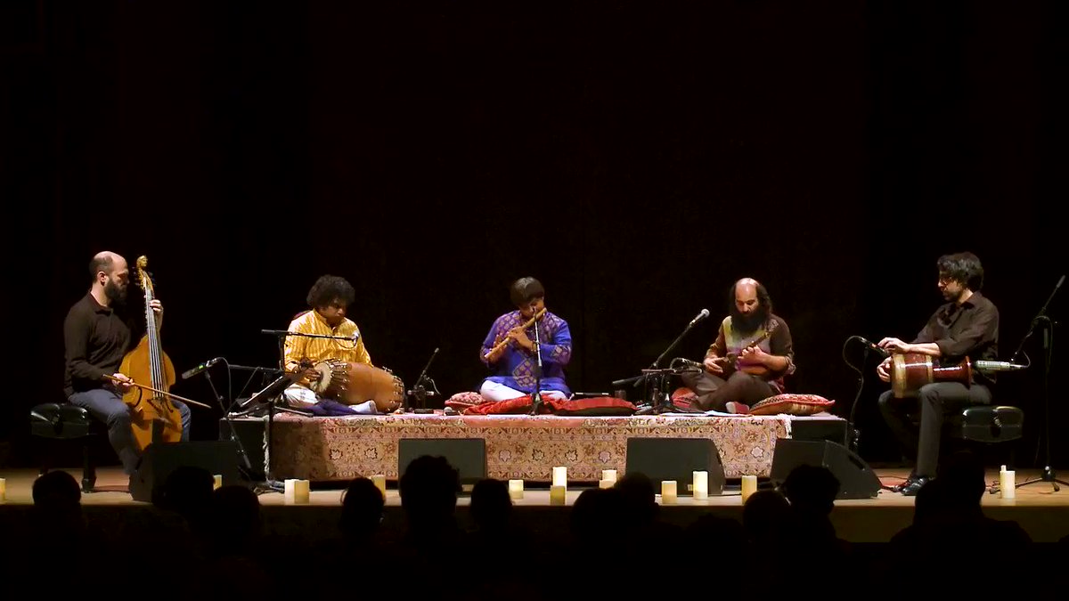 Blend of Indian and Sufi music / poetry. Shashank and Constantinople. Do enjoy......
#shashankflute
#kiyatabassian
#constantinople
#sufi