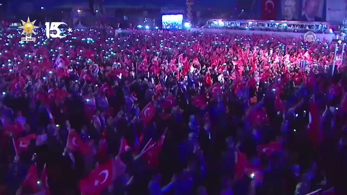 Cumhurbaşkanımız @RTErdogan: Her anımızda ama özellikle de 15 Temmuz'da şehitlerimizi, gazilerimizi, meydanları, sokakları dolduran kahramanlarımızı hep kalbimizde yaşatacağız. #15TEMMUZDESTANI