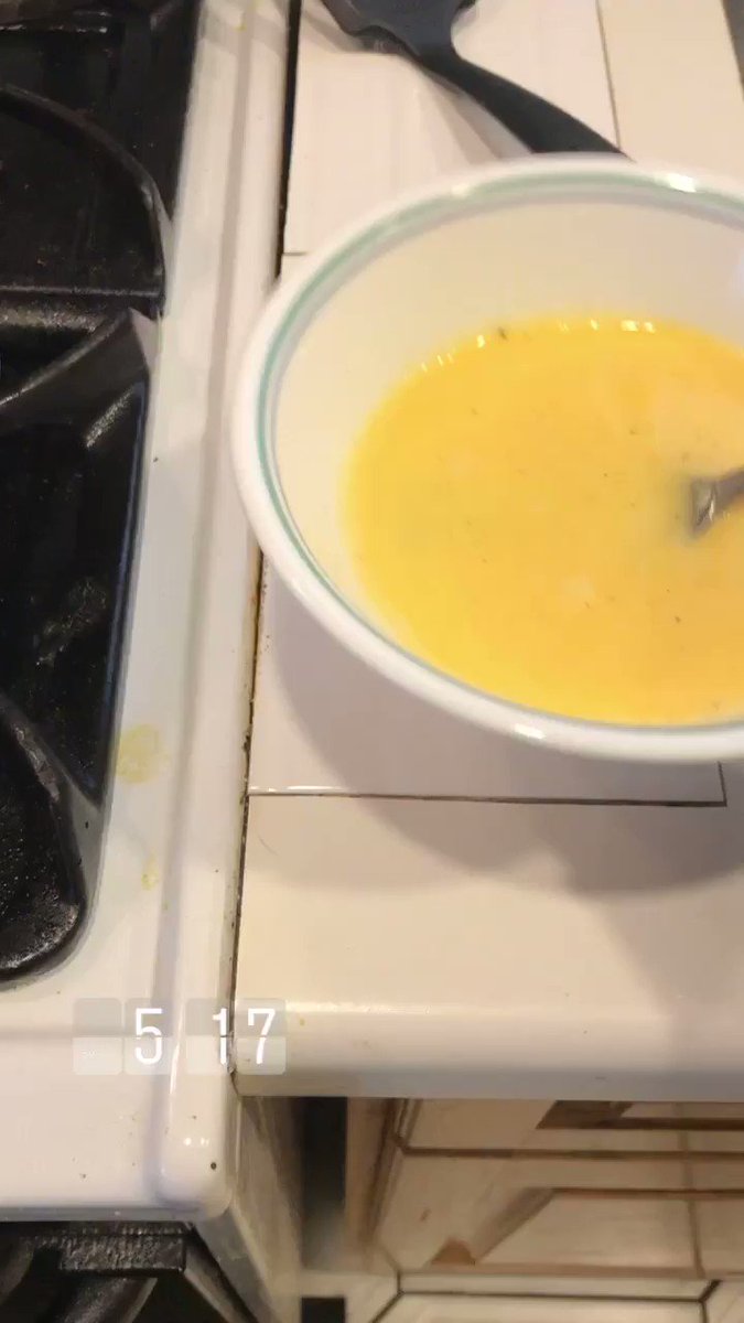 4/7 scrambled eggs! #cooking #homecook #amateurchef #cook #canada #ontario #kitchener #breakfast #scrambledeggs #Area51 #eggs #bread #margarine #salt #pepper