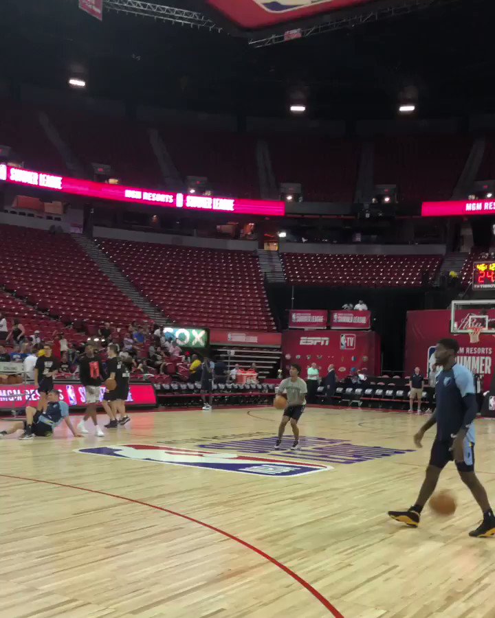 ๐ @JaMorant gets it to go ahead of @memgrizz vs. @Timberwolves #NBASummer CHAMPIONSHIP GAME!
โฐ: 9pm/et
๐บ: ESPN2