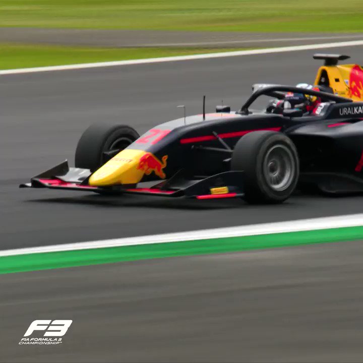 As weekends of sport go, you'll do well to find a better one than this 😍 Here are your winners on the #RoadToF1 in Silverstone!
🏆 @jurivips
🏆 @leo_pulcini
🏆 @luca_ghiotto
🏆 @JaitkenRacer
🏆 @LewisHamilton
#BritishGP 🇬🇧