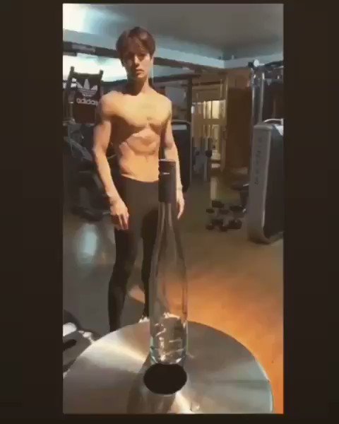 I really canโt sleep yall...okay last one ๐คฃTell me if you feel the ๐ฎ alright close my eyes drop my phone ๐ด#bottlecapchallenge #jacksonwang #็ๅ็พ #์ญ์จ #blessed