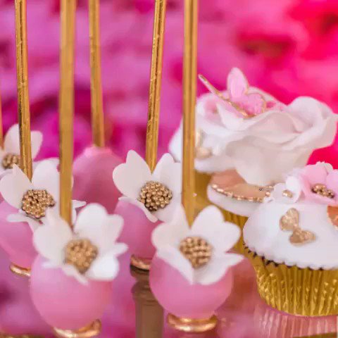 Uno sguardo a chi fa del suo lavoro un arte e rende ogni #dettaglio indimenticabile 🎈
Cliccate sul link per conoscere i nostri servizi 👇
https://buff.ly/2laJ5il
#americanbuoncompleanno #eventplanner #partyplanner #Roma