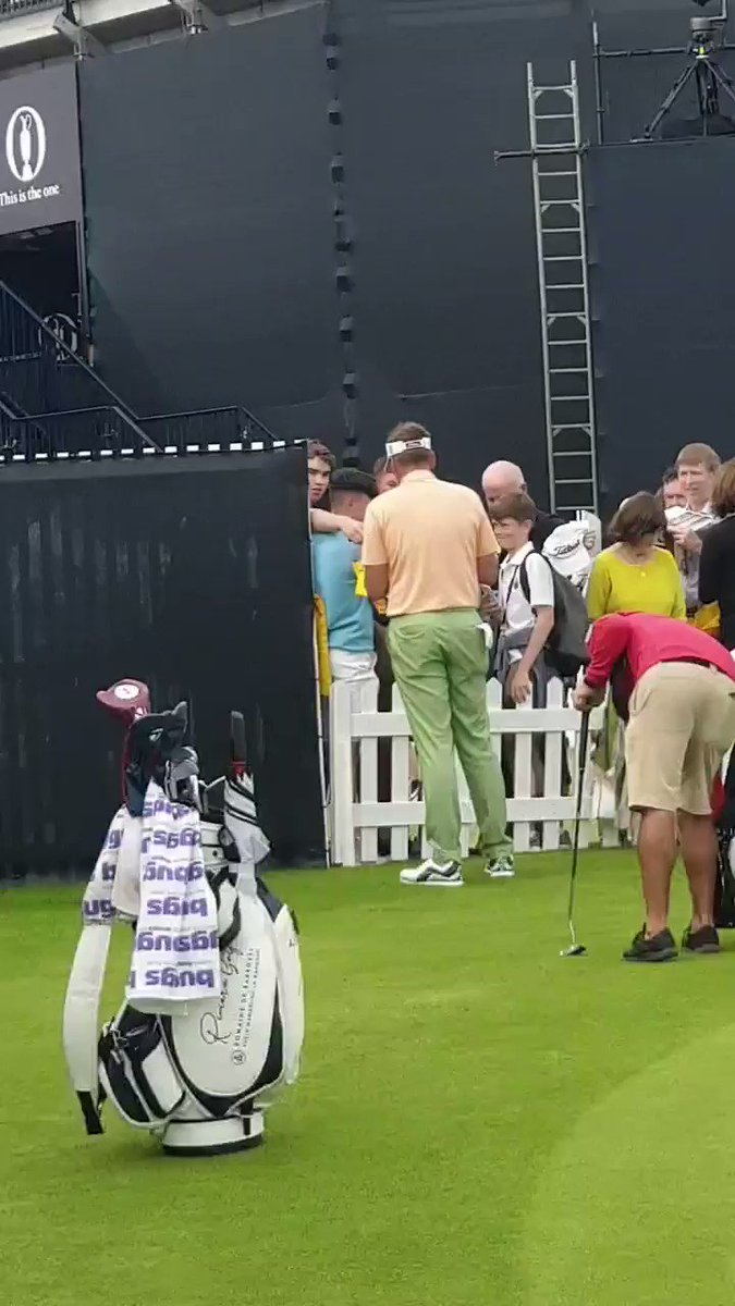 What a legend @IanJamesPoulter is... he signed everything that was pushed at him after his day! #RoleModel #TheOpen #teampoulter