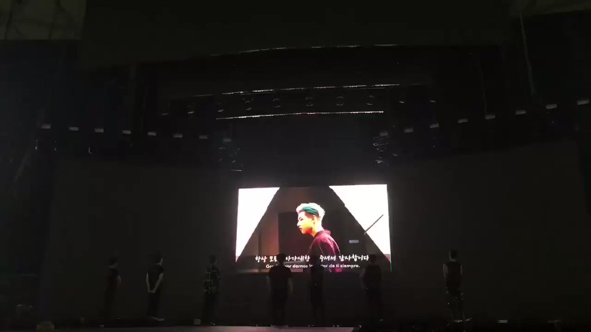 GOT7 2019 WORLD TOUR 'KEEP SPINNING' IN SANTIAGO
아가새의 감동적인 깜짝 선물🐥
@movistararena
#GOT7 #갓세븐
#GOT7_SPINNINGTOP
#GOT7_BETWEEN_SECURITY_AND_INSECURITY
#GOT7_ECLIPSE
#GOT7WORLDTOUR
#GOT7_KEEPSPINNING