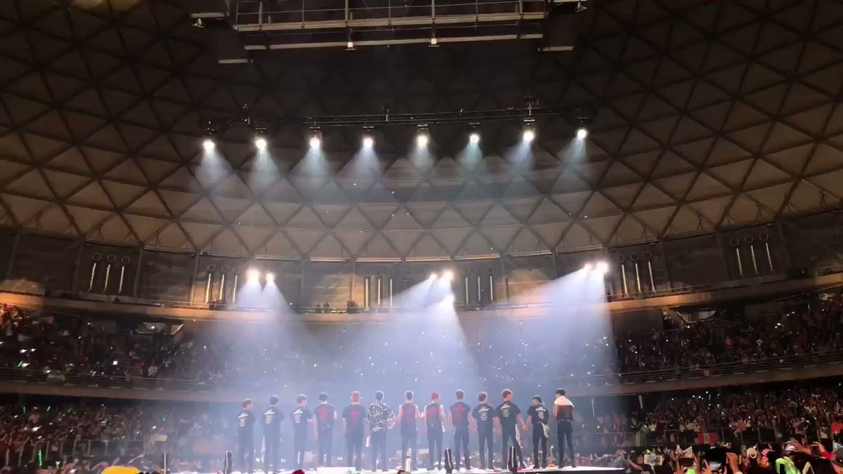 GOT7 2019 WORLD TOUR 'KEEP SPINNING' IN SANTIAGO
같이 걸어와준 I GOT7, 진심으로 고맙습니다💚
@movistararena
#GOT7 #갓세븐
#GOT7_SPINNINGTOP
#GOT7_BETWEEN_SECURITY_AND_INSECURITY
#GOT7_ECLIPSE
#GOT7WORLDTOUR
#GOT7_KEEPSPINNING