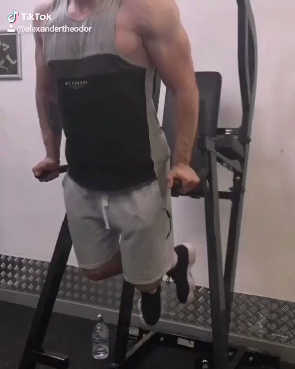 One of my favourite, chest dips 3 12-15 #fit #gym #fitfam #bodybuilding #workout #gymtime #gymlife #gymmotivation