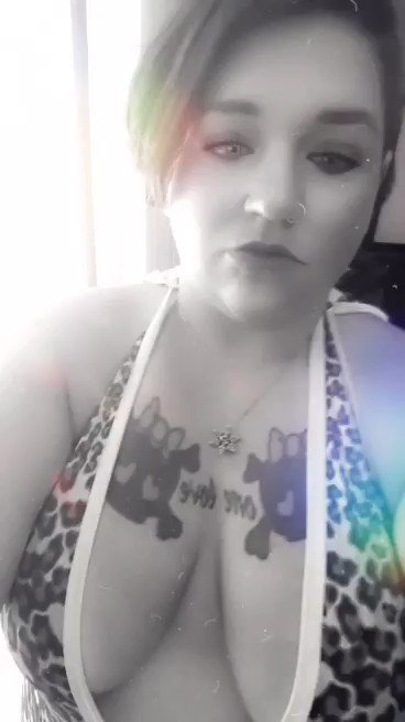 Model - Wyntr_Kage tattooed