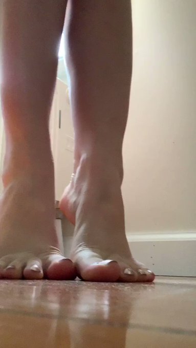 Are any of my #bush fans following my #OnlyFans yet? 🤤 

https://t.co/4NxZG3WUBJ https://t.co/bDLLLv