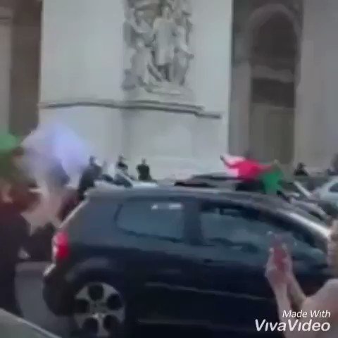 #فرنسا اهم شيء العلم الجزائري رفع في فرنسا 🇩🇿🇩🇿🇩🇿🇩🇿🌷🌷🌷🌹🌹🌹🌹
