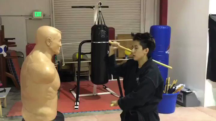 Eskrima Flow...Beating up Bob again haha!!! Flowing to a Eskrima 6 count & creating that rhythm!!! Always Motivated!!!!👊🏽💥 ••🔥🔥🔥🔥🔥🔥#martialarts #youtuber #earper #tomboy #girlpower #selfdefense #martialartslife #martialartist #karate #kungfu #eskrima