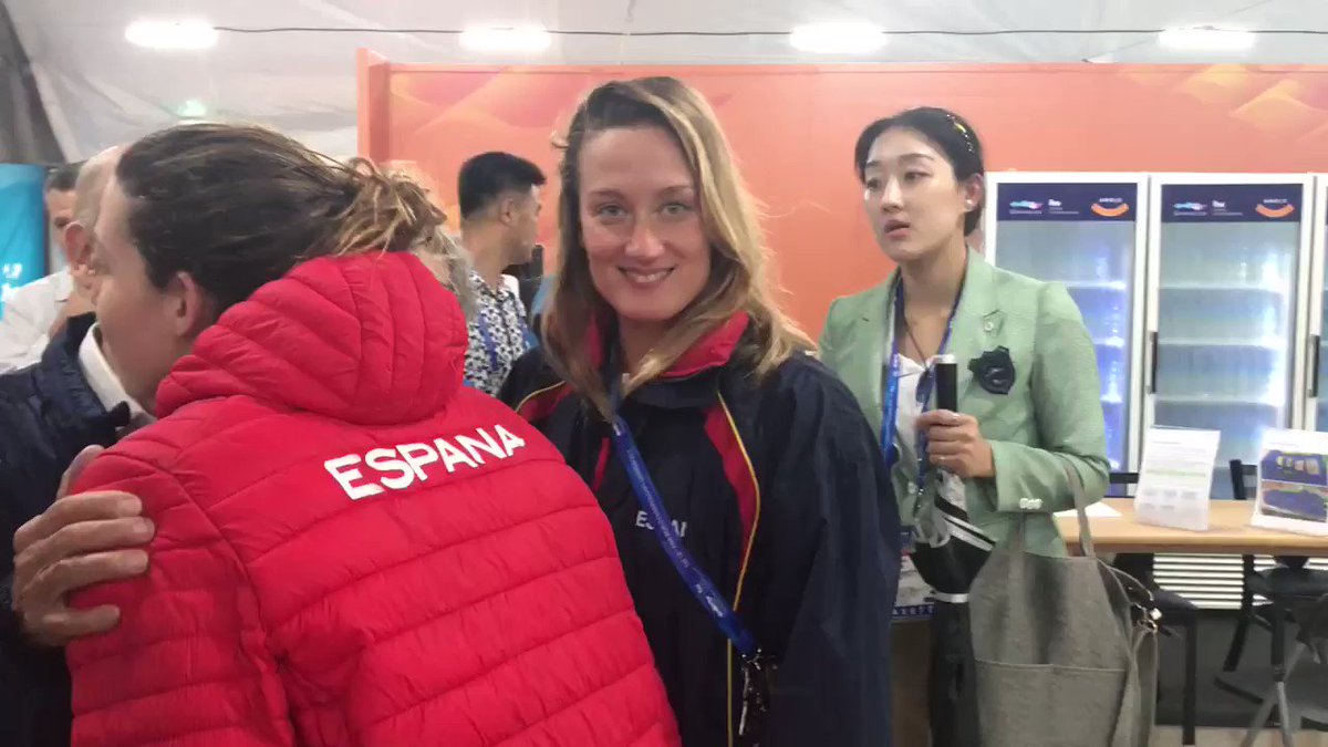 🏊🏻♂️ Arranca la jornada en @Gwangju2019_ . La presidenta del CSD @MariaJoseRienda ha visitado la #athletesvillage donde se ha encontrado con los deportistas españoles 🇪🇸Termina sincro, empieza natación, sigue waterpolo y saltos. ¡Suerte a todos! #ESPasion @RFEN_directo @fina1908