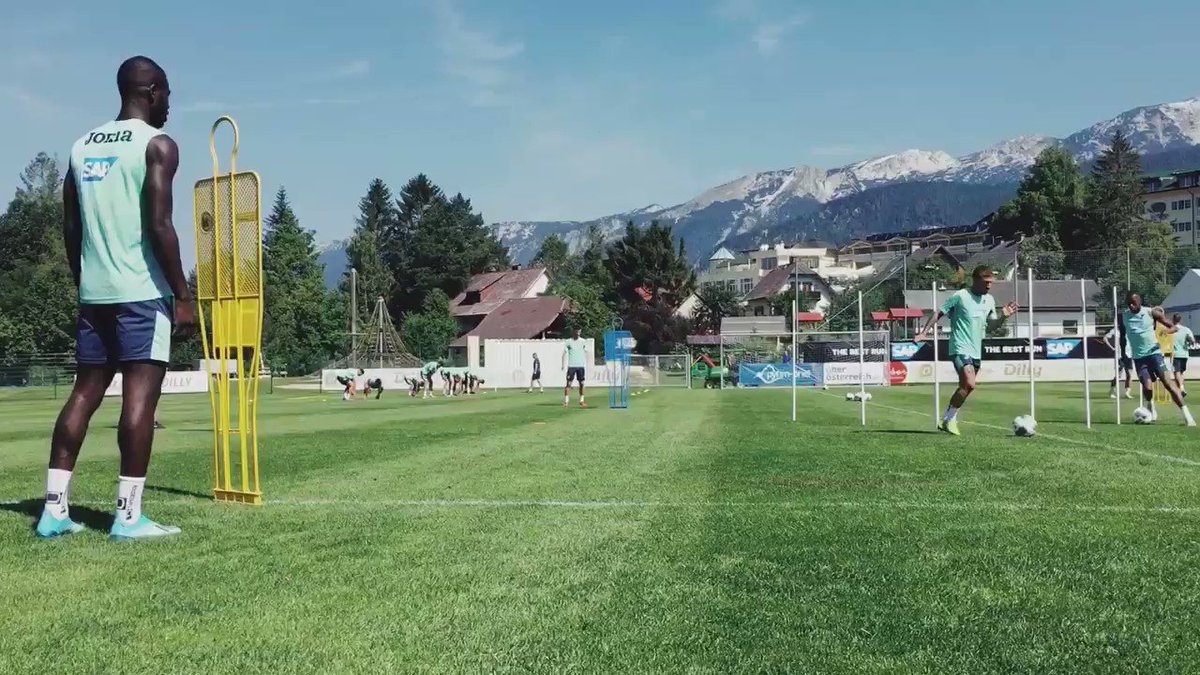 https://pbs.twimg.com/ext_tw_video_thumb/1152544492525969409/pu/img/jJdjMLBm5Onrhu38.jpg