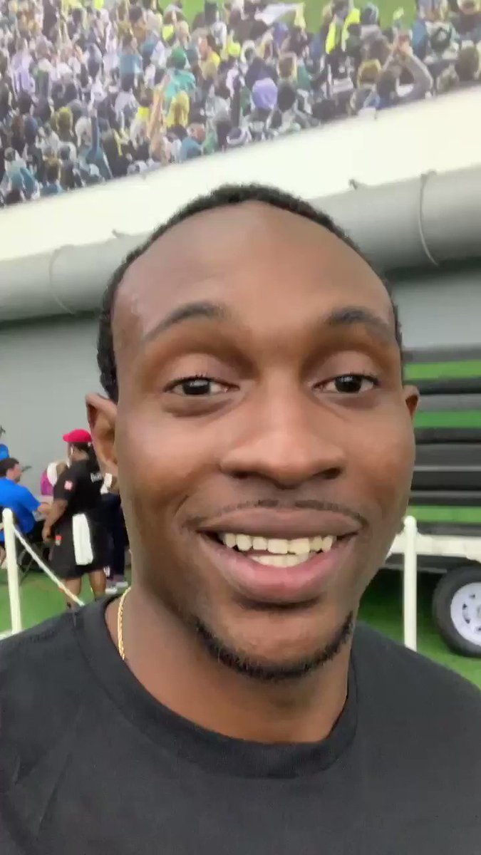 Philadelphia Eagles (@Eagles) on Twitter photo 2019-07-20 17:58:35 .@TheWorldof_AJ checking in from today’s youth football camp! #FlyEaglesFly .@TheWorldof_AJ checking in from today’s youth football camp! #FlyEaglesFly