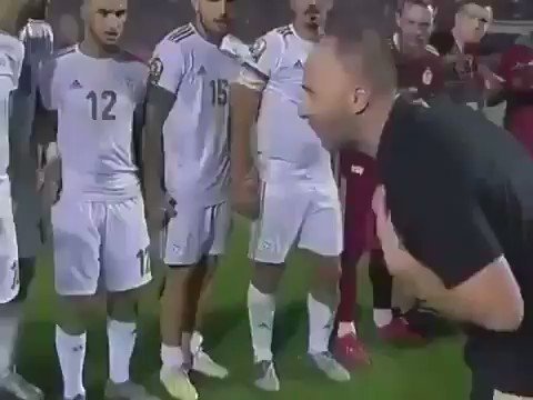 قال الله تعالى : "و لئنْ شكرتم لأزيدنّكم "🙏🏻بلماضي : "هدوء و قولوا الحمد لله و لنسجد جميعا لرب العالمين "نعم يا سادة انه القائد جمال بلماضي ❤#الجزائر