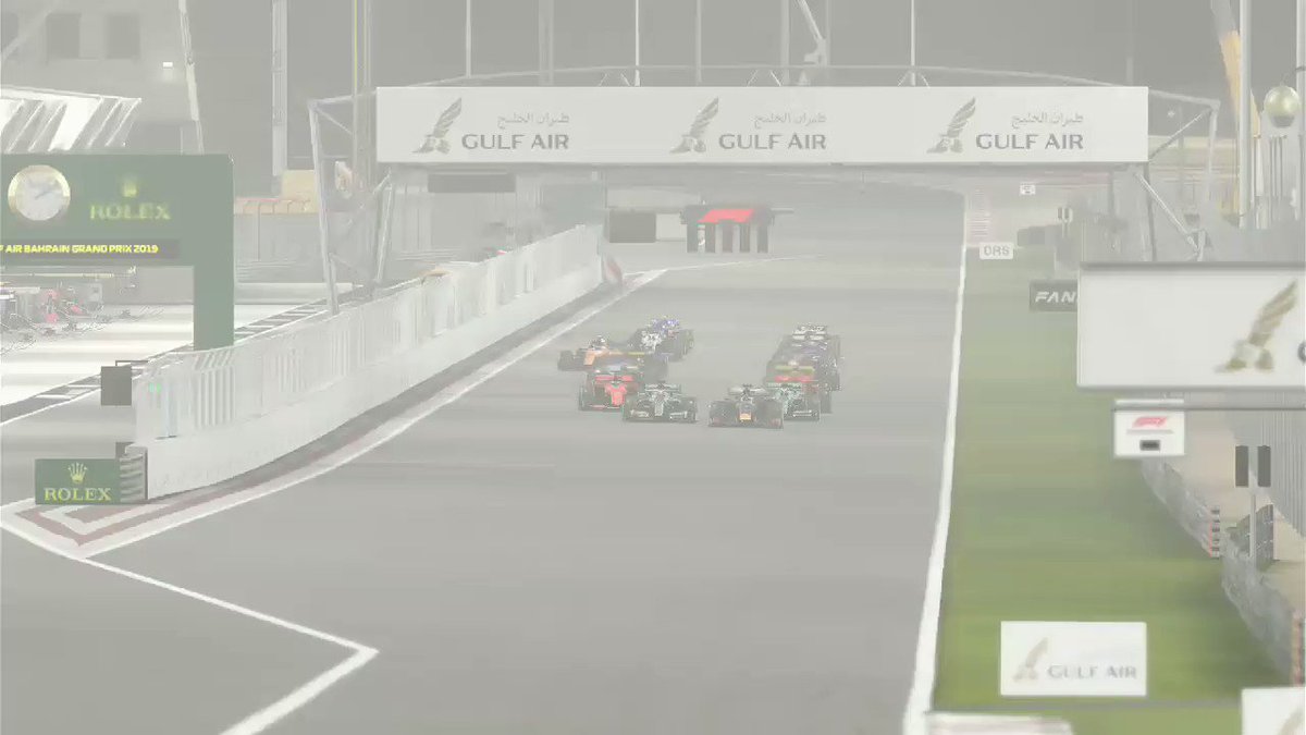 どうやったらスタート上手くダッシュできるんだ??
I don't know hot to good start in F1 2019 game.
#f1 #F1eSports #fornula1 #f12019 #f12019gaming