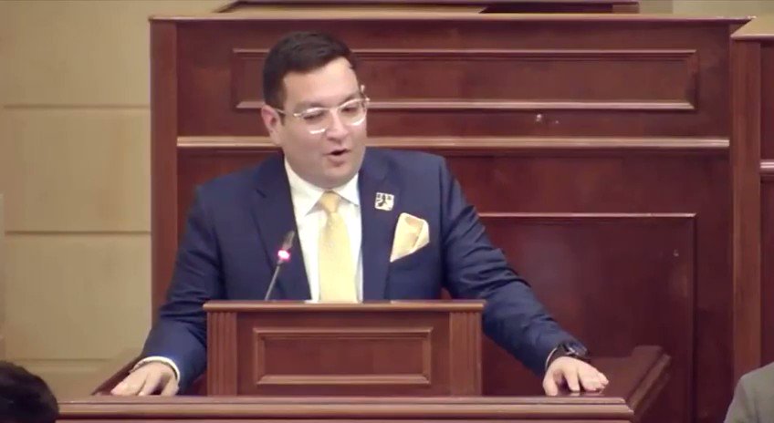 Orgulloso de representar la provincia, agradezco a Dios, a mi familia y a los santandereanos lo mismo que a los miembros de @CamaraColombia y pueden estar seguros que la primera vicepresidencia va a ser garantista y permitirá las diversas opiniones. Gracias Dios!!!