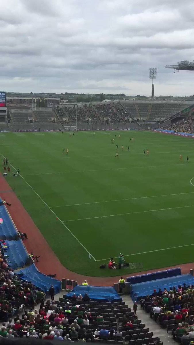 Des Cahill (@sportsdes) on Twitter photo 21/07/2019 14:37:11 Keeping everyone at Croke Park informed on how Shane Lowry is doing @ #TheOpen .. #MAYvMEA #DONvKER Keeping everyone at Croke Park informed on how Shane Lowry is doing @ #TheOpen .. #MAYvMEA #DONvKER