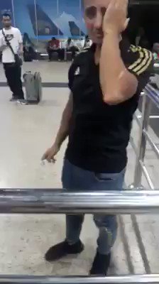 مصري يودع في صحابه الجزائريين بالدموع 💔في كل بلاد يوجد الصالح و الطالح لهذا ما لازمش نجمعوا و خليهم يهدروا ربي وكيلهم 🙏🏻الله يديم المحبة بين الشعبين 🇩🇿❤🇪🇬#الجزائر #مصر