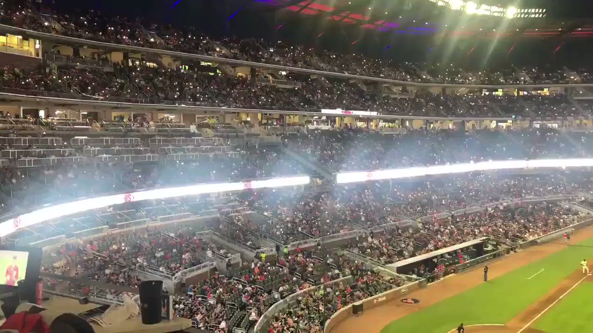 Sunday Night Lights 😍#ChopOn