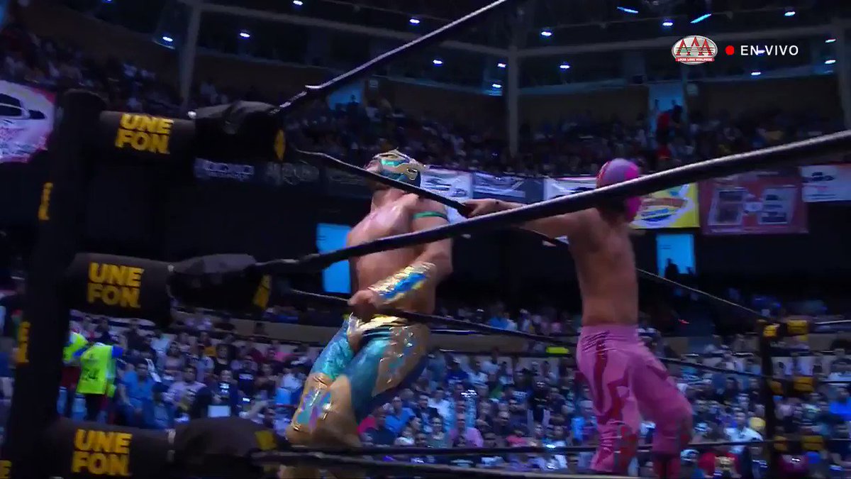 Esta #ConquistaTotalAAA previa a #TriplemaníaXXVII nos dio grandes momentos, como éste 😱🤯
Gran bombazo de Villano III Jr. ¡BRUTAL! 💥🤘