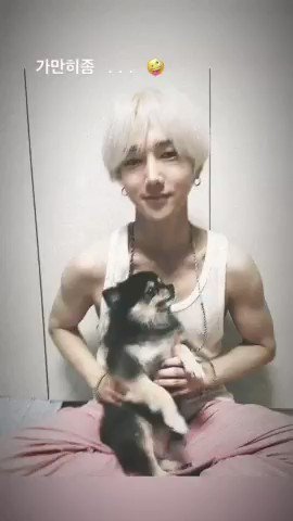 그냥 있어도 팔 근육 보이는데 꼬밍이 들면서 드러나는 근육은 더 좋아. 적당히, 예쁘게 붙어서 당신이 더 섹시해 보이게 만들어.
얼마나 노력하는지, 열심인지 드러나는 증거라 더 좋아하는거 알고 있을까? 항상 고마워. 사랑해. 내 요정, 내 가수.
#예성 #Yesung #김종운 #KimJongwoon
@shfly3424
