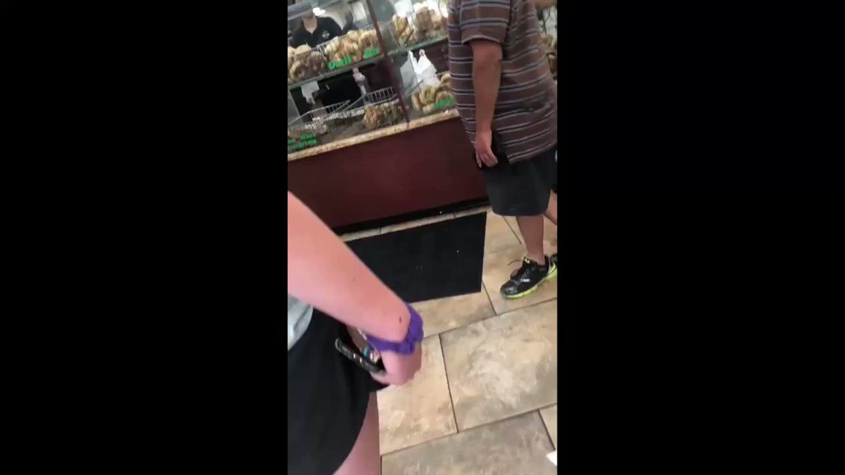 twomad 🗿 on Twitter "so is this guy famous now? YA…