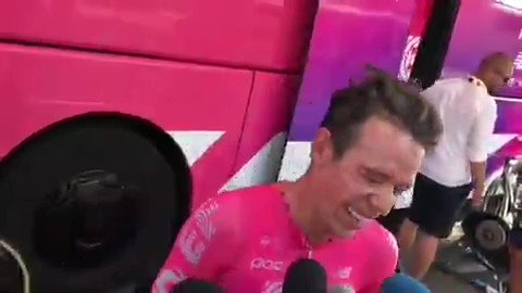 "Estoy bien para no preocuparlos".Declaraciones muy al estilo de Rigoberto Urán después de la etapa de hoy en el Tour de Francia.#TDF2019 #VamosEscarabajos #GoRigoGo