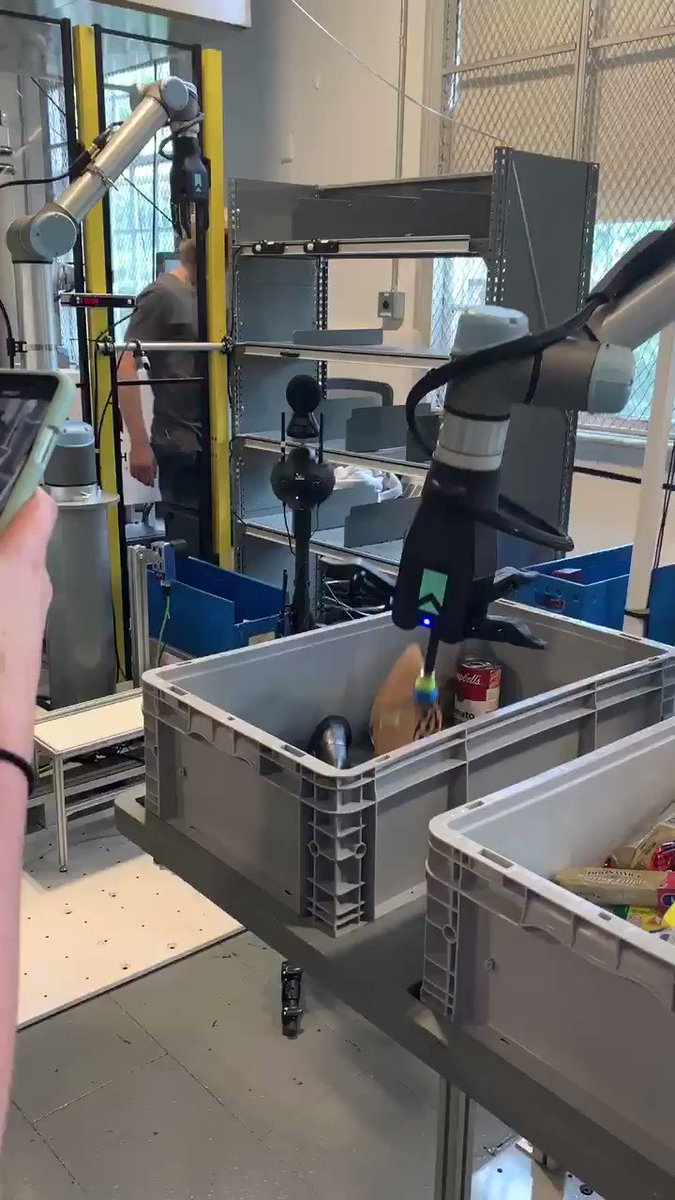 We just surrendered our shoes to the @RHRobotics robot to test its ability to pick up unfamiliar items. #shoptalk #groceryshop