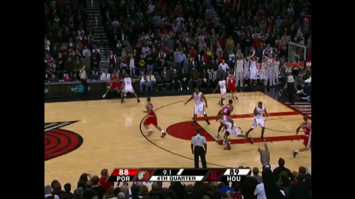 Para festejar el cumpleaños 3⃣5⃣ de Brandon Roy, recordamos esta canasta contra la bocina. 🔊🔥🏀
#NBABDay