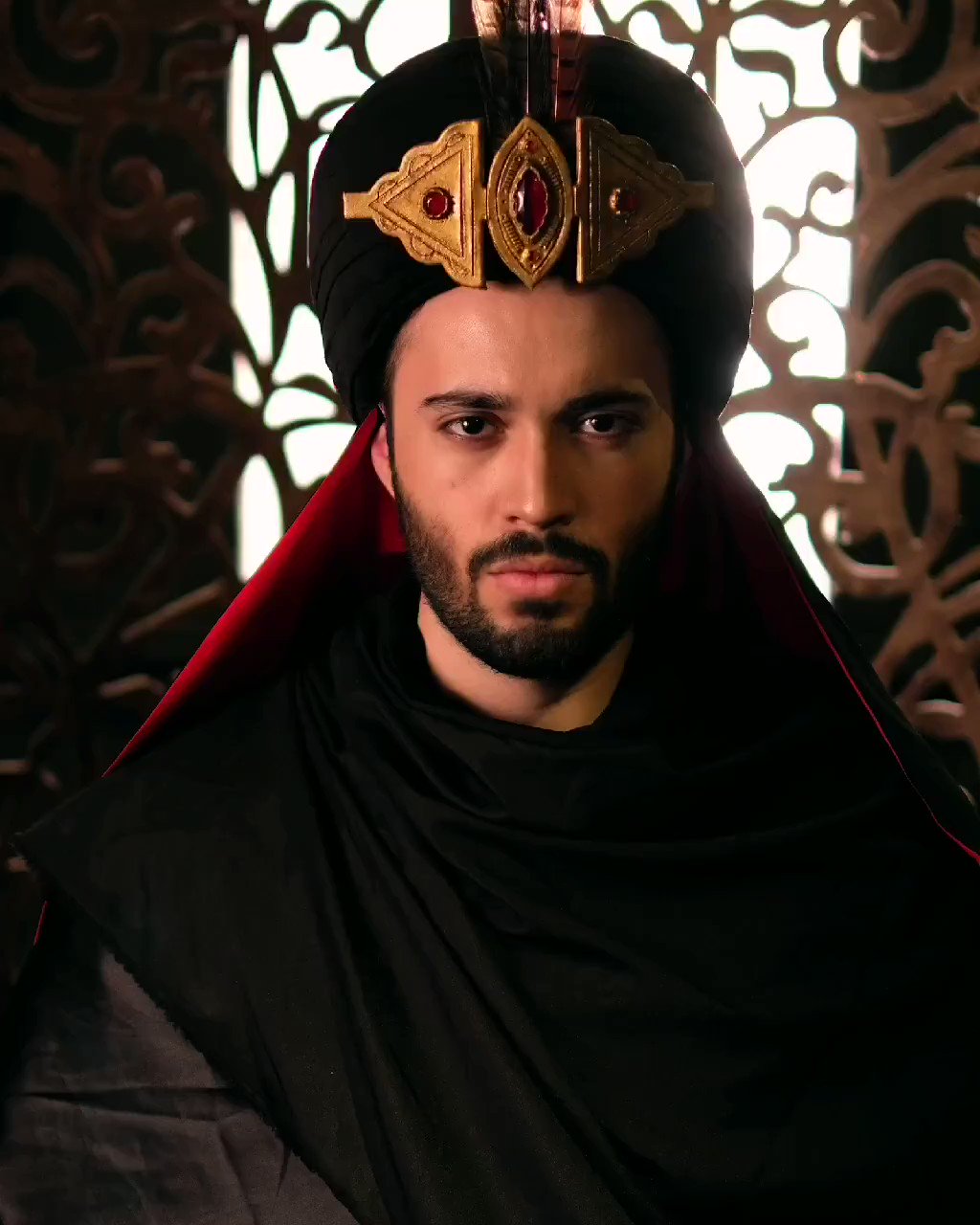 Аль джафар. Марван кензари джафар. Джафар 2019 марван кензари. Джафар дехган. Дисней аладдин 2019 джафар.