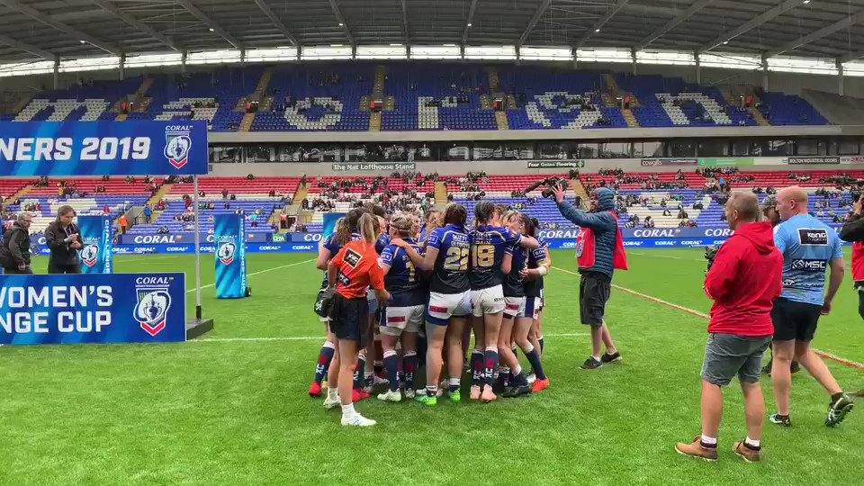 How good does it feel to sing this song @DanikaPriim?Congratulations Leeds Rhinos Women! 🙌