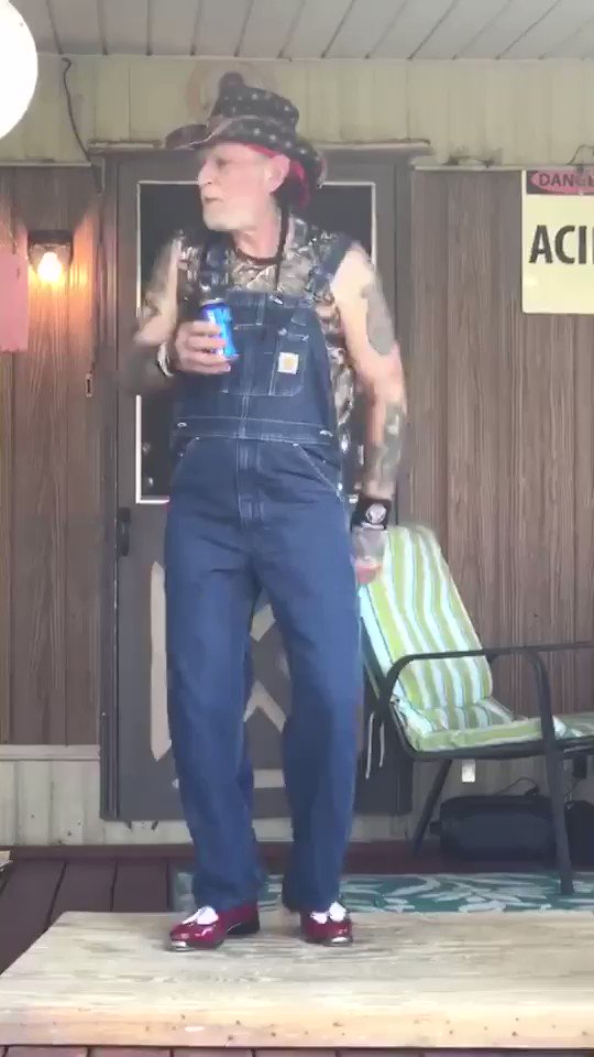 JESCO. WHITE. Folks. This is all you needed in life. Happy birthday to the dancin outlaw.  