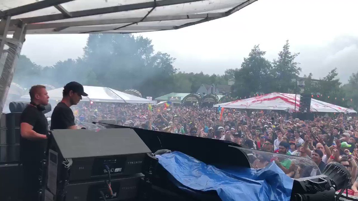 Cosmic Gate V Twitter Premiered A Lot Of New Music At
