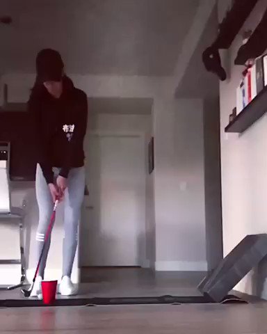 Getting creative and taking Flip Cup to another level. @taniatare has everyone beat this week. ⛳ 👊
Tag #ULTRAShot in clips of your best trick shots for a chance to win the #ULTRACaddie. #TrickShotTuesday ⛳ 👊