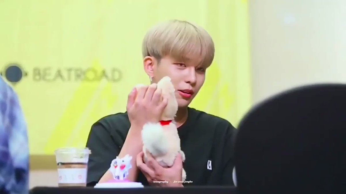 @heartsforhwa's photo on Neck