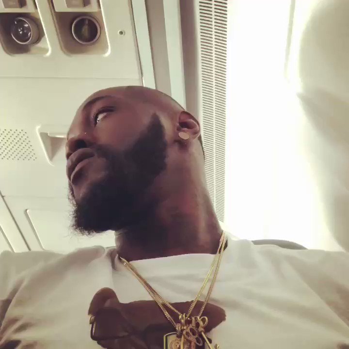Surrounded by nothing but praying Kings. Prayer Changes Things!#BombZquad #StayOnThe✈️#DearGod