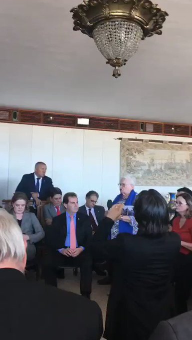 Vídeo incorporado