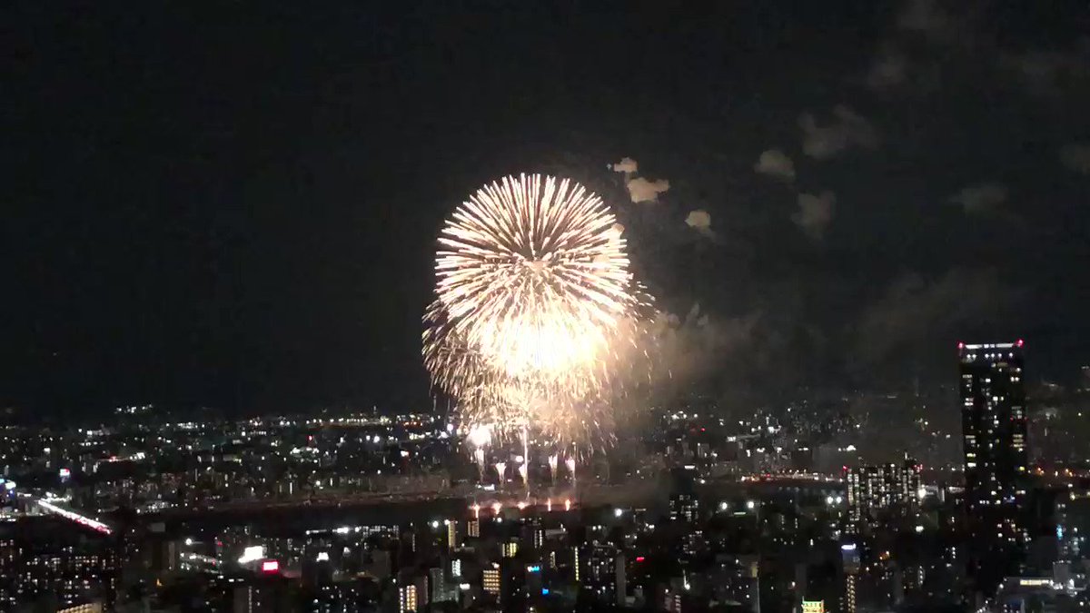 夏の風物詩 第31回なにわ淀川花火大会 まろパパのhow About This 夏の風物詩 第31回なにわ淀川花火大会 まろパパのhow About This