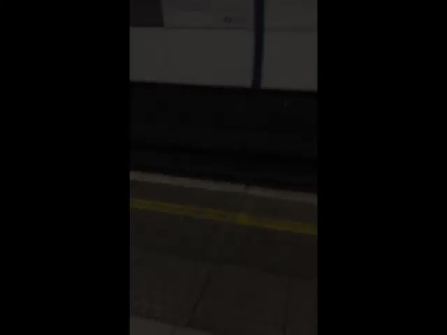 Boxing fans, this might be the best announcement ever to happen on the London Underground.
SOUND ON๐ง
#LETSGETREADYTOTRRRRRAVEEEELLLLL
๐ฅ Video: Priscila Oprescu