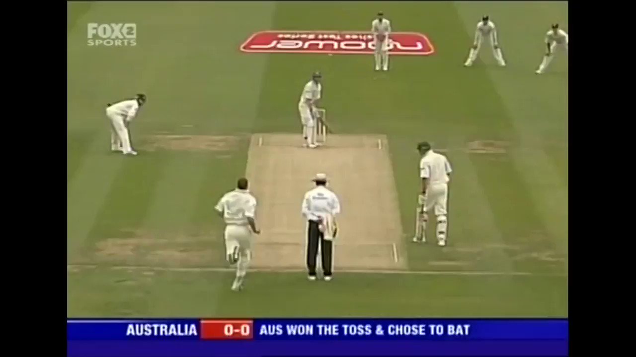 BLOOD ON THE PITCH

Happy birthday Steve Harmison!!!

Carved those Aussies up in 2005 at Lords

 