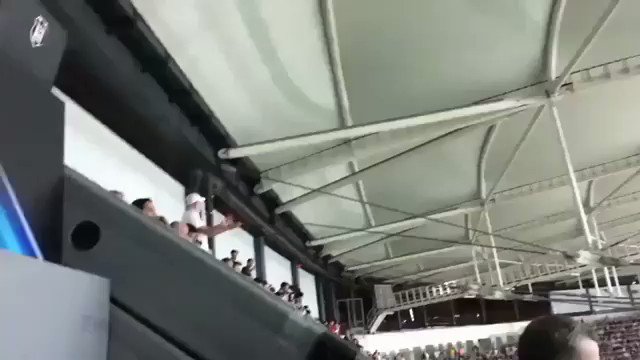 Feyza JK #Şampiyon (@Feyza1903JK) on Twitter photo 2022-05-14 18:16:19 Chelsea - Liverpool demişken Vodafone Park’ta oynanan Süper Kupa finalindeki Efsaneyi Hatırlayalım.
Herşey tek bir kişi ile başladı.
Beşiktaş'ım oleyy Chelsea - Liverpool demişken Vodafone Park’ta oynanan Süper Kupa finalindeki Efsaneyi Hatırlayalım.
Herşey tek bir kişi ile başladı.
Beşiktaş'ım oleyy