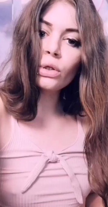 I'm online today 💋 https://t.co/QpMhWiL0LB<a href="/tag/webmodel"class="tags"><span>#webmodel</span></a><a href="/tag/camgirl"class="tags"><span>#camgirl</span></a>