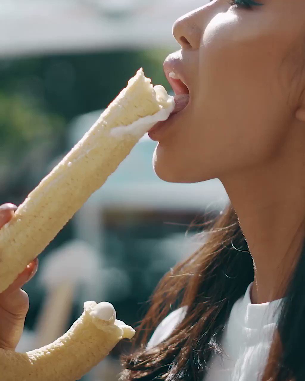 Ashley Vee on X: My only type of porn.. Food Porn🍦 Video @studiomtn  Follow #ashleyveats t.co0yJdVrAtSE  X