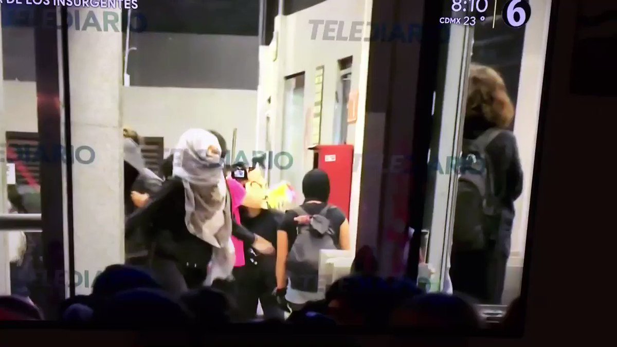Terrible lo que está pasando en la Glorieta de Insurgentes... desvirtuaron el movimiento y dañaron la causa