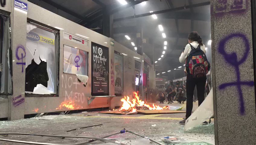 Soy mujer y quiero justicia para todas. Pero a mi no me representa el grupo de mujeres que cubiertas del rostro, vandalizan y destruyen propiedad privada.