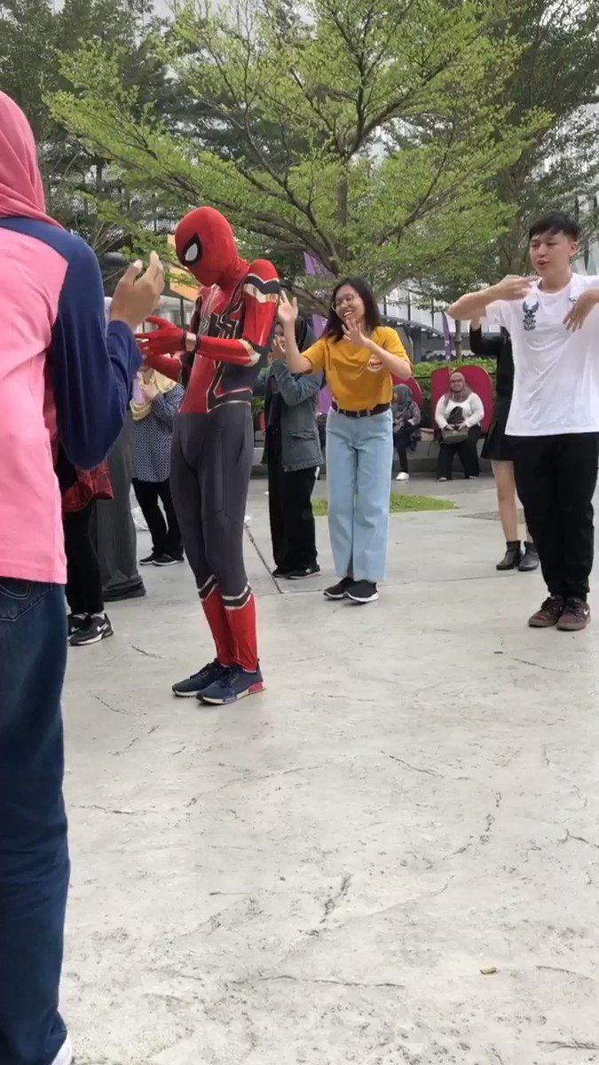 RT @jiwoobff: spider-man got kicked out of the mcu bc he’s joining twice https://t.co/nJZIyQw77I