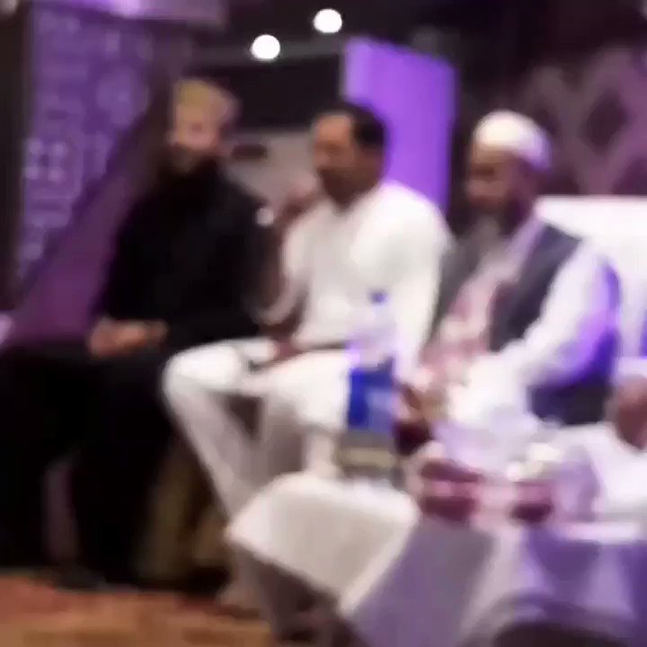 Captain @SarfarazA_54 reciting Naat-e-Rasool (S.A.W) 😍#Cricket #Pakistan #Karachi #Lahore #SarfarazAhmed #Captain #PCB #Naat